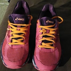 Asics woman shoes